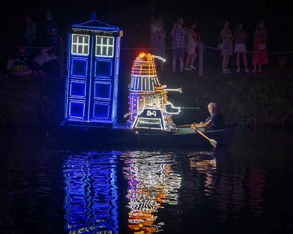decorated boats dr who